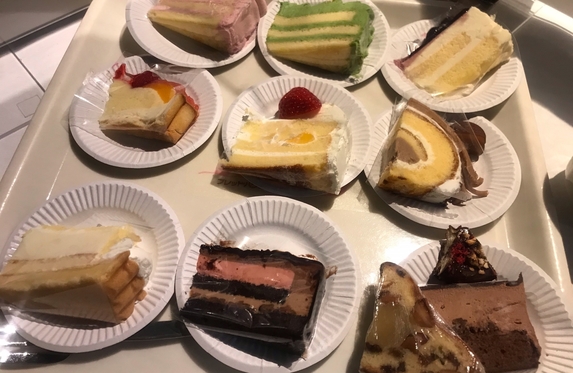 リョーユーパンクリスマスケーキ試食会