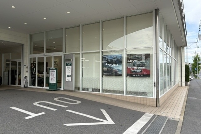 戸畑店_スライド③番店舗入口